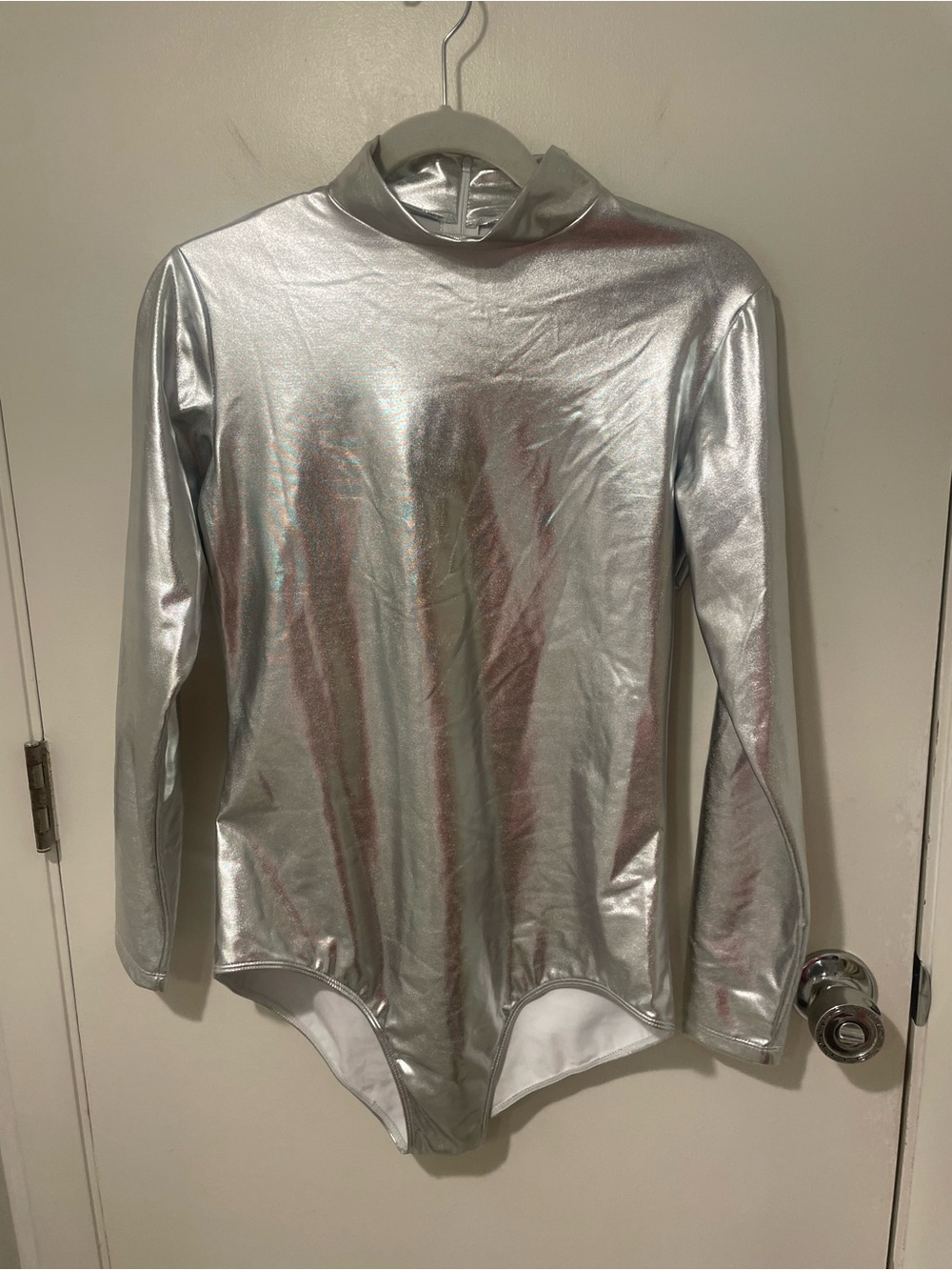 Women's silver metallic Mock Neck Long Sleeve Leotard Zipper Back sz L bodysuit